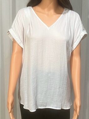 Simply Vera Vera Wang White V-Neck Short Sleeve Top